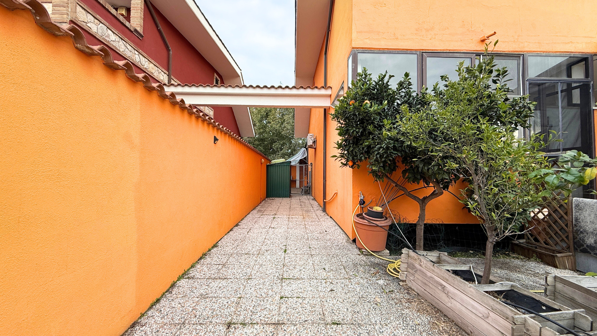 Villa / indipendente / semi indipendente - (ardea) tor san lorenzo - 4 locali